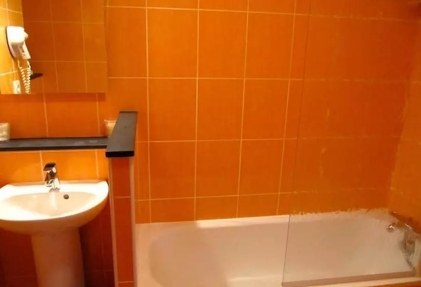 Logis Hotels Hôtel Et Restaurant De La Montagne Noire