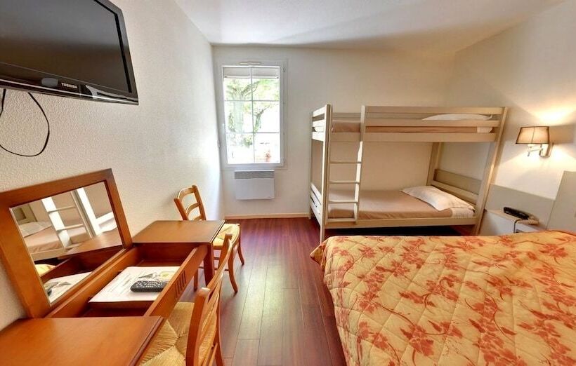 Logis Hotels   Hôtel Et Restaurant De La Montagne Noire