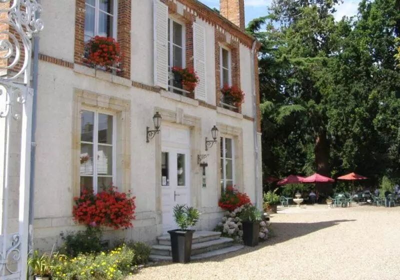 호텔 La Villa Des Bordes