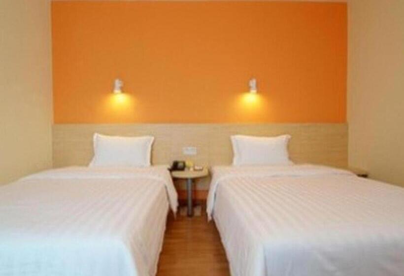 فندق 7 Days Inn Weinan Dongfeng Street