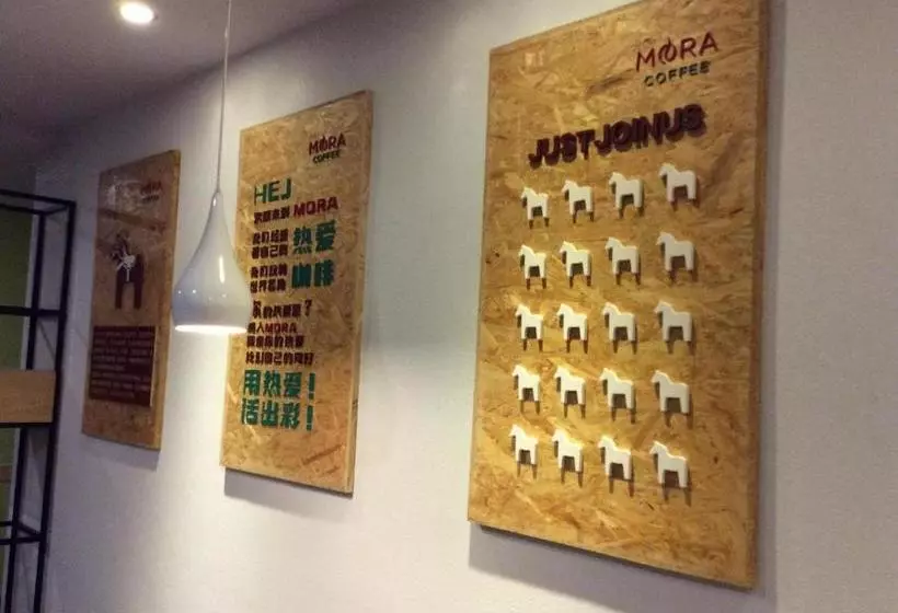 Hotelli 7 Days Premium Shijiazhuang Railway Station Branch