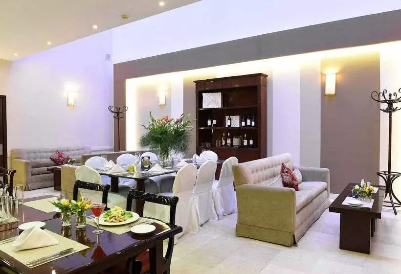 Argenta Tower Hotel & Suites