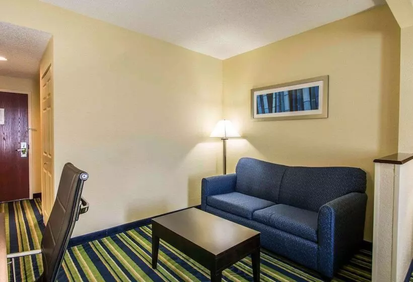 호텔 Comfort Inn & Suites Lantana West Palm Beach South