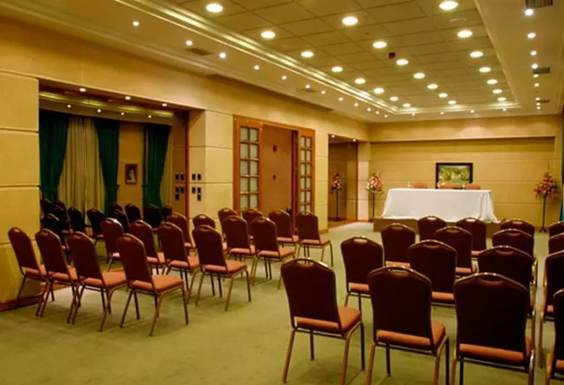 Отель Costa Real