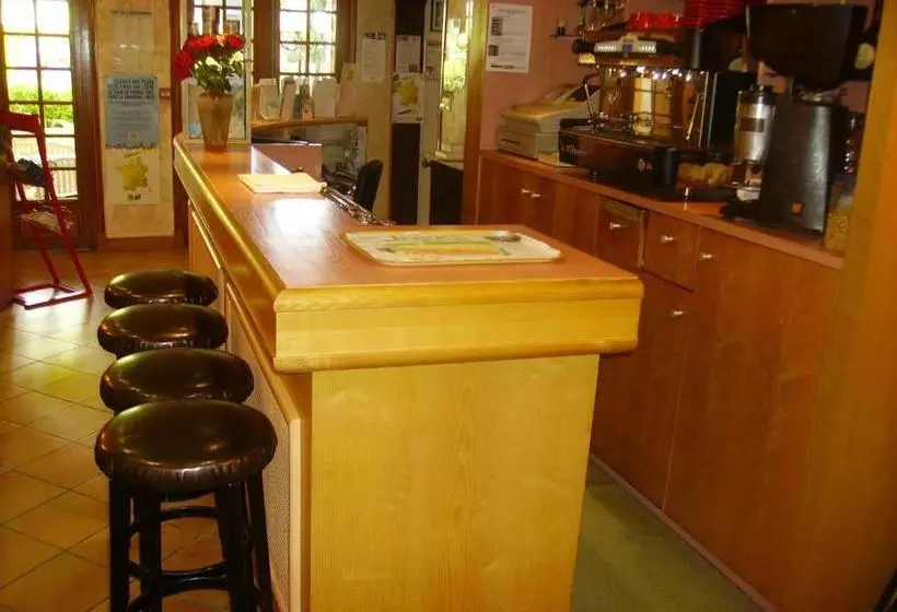 Отель Hôtel De France