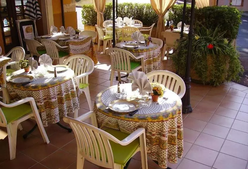 Отель Hôtel De France