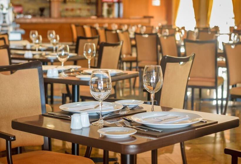 هتل Diego De Almagro Costanera  Antofagasta