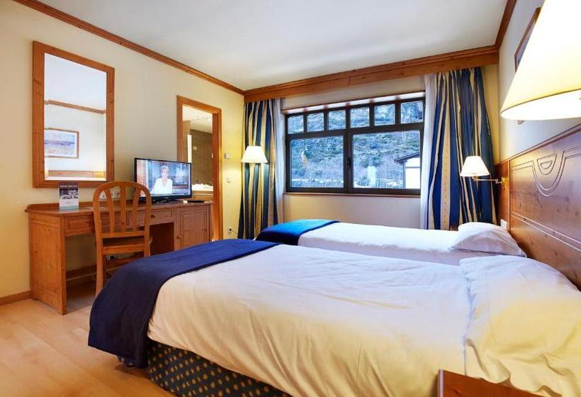 هتل Euroski Mountain Resort & Spa