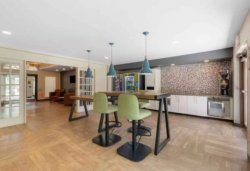 Отель Extended Stay America Premier Suites  Miami  Airport  Miami Springs