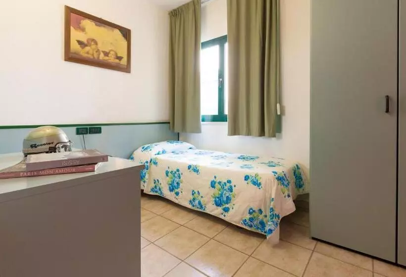 Отель Franco Antonelli