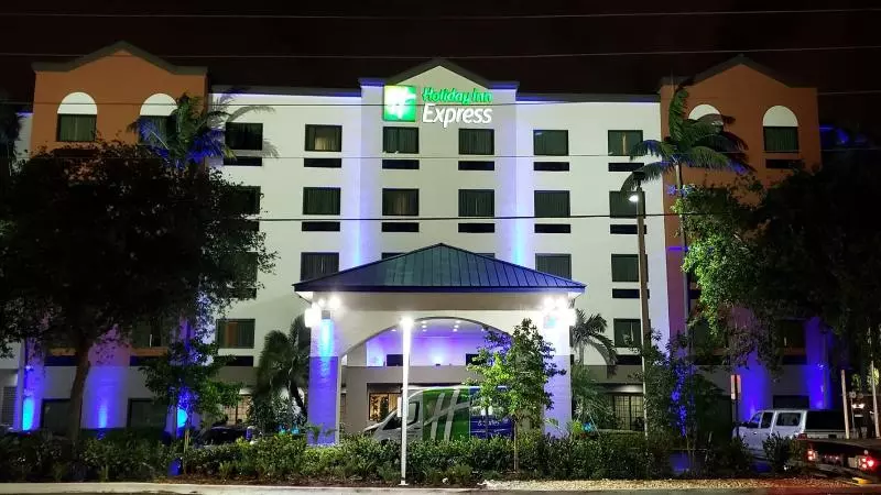 호텔 Holiday Inn Express And Suites Fort Lauderdale Airport West, An Ihg