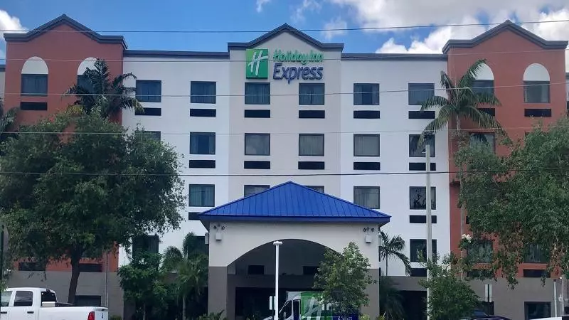 호텔 Holiday Inn Express And Suites Fort Lauderdale Airport West, An Ihg