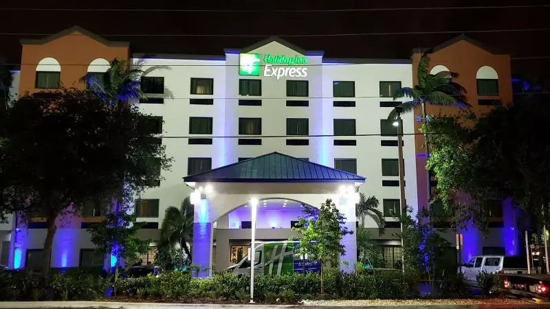 호텔 Holiday Inn Express And Suites Fort Lauderdale Airport West, An Ihg