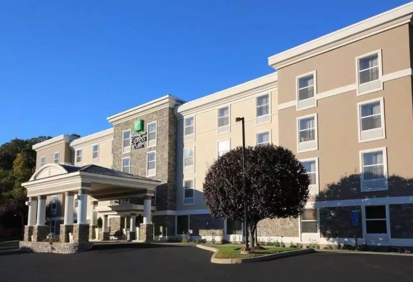 Holiday Inn Express Hotel & Suites Danbury   I 84 By Ihg
