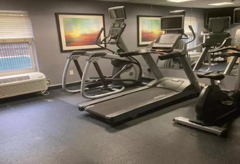 Holiday Inn Express Hotel & Suites Danbury   I 84 By Ihg