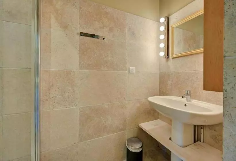 Отель Hostellerie Le Paradou