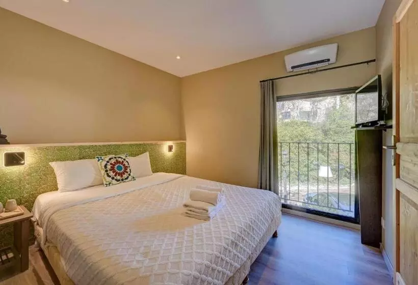 Отель Hostellerie Le Paradou