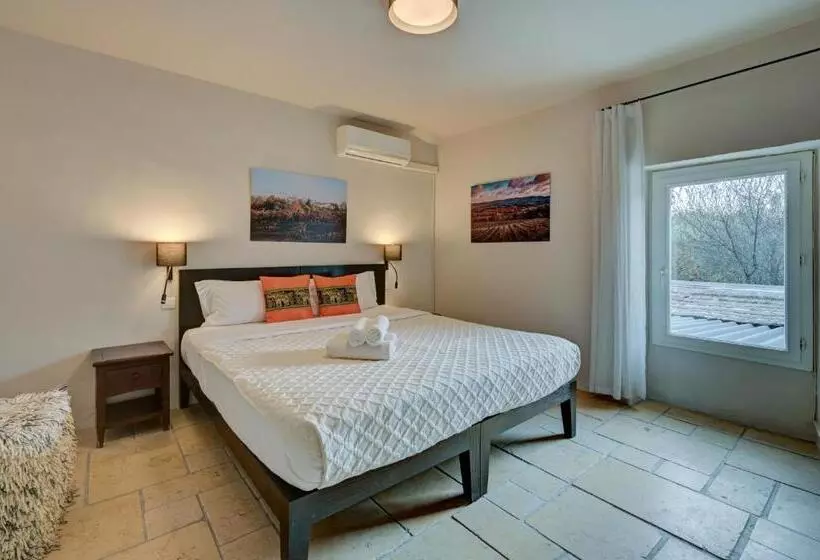 Отель Hostellerie Le Paradou