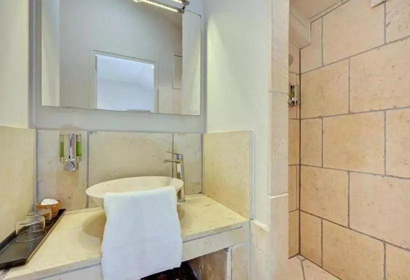 Отель Hostellerie Le Paradou