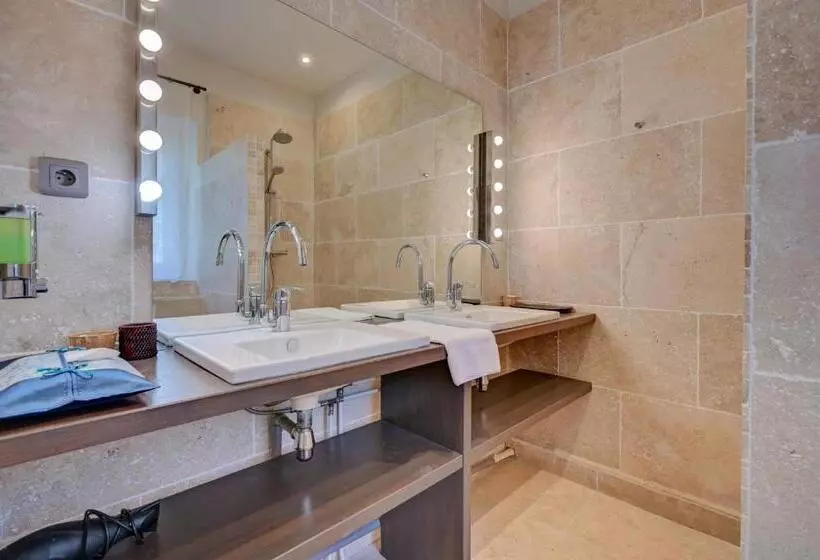 Отель Hostellerie Le Paradou