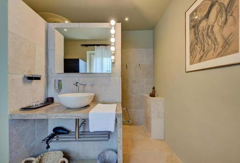 Отель Hostellerie Le Paradou