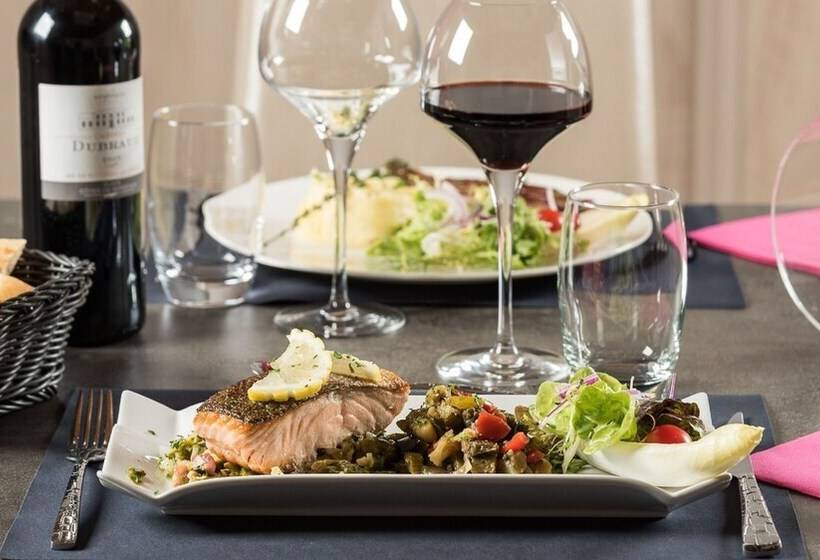 酒店 Hôtel Restaurant L Evidence