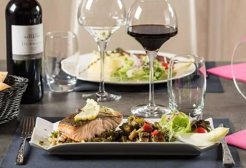 Отель Hôtel Restaurant L Evidence