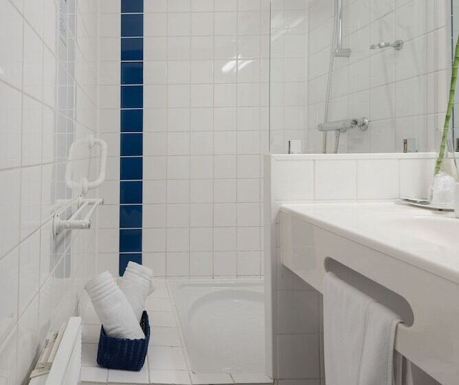 酒店 Hôtel Restaurant L Evidence