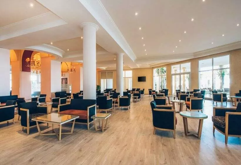 Отель Iberostar Waves Averroes