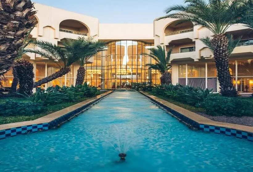 Отель Iberostar Waves Averroes