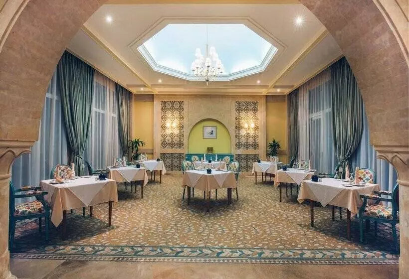 Отель Iberostar Waves Averroes