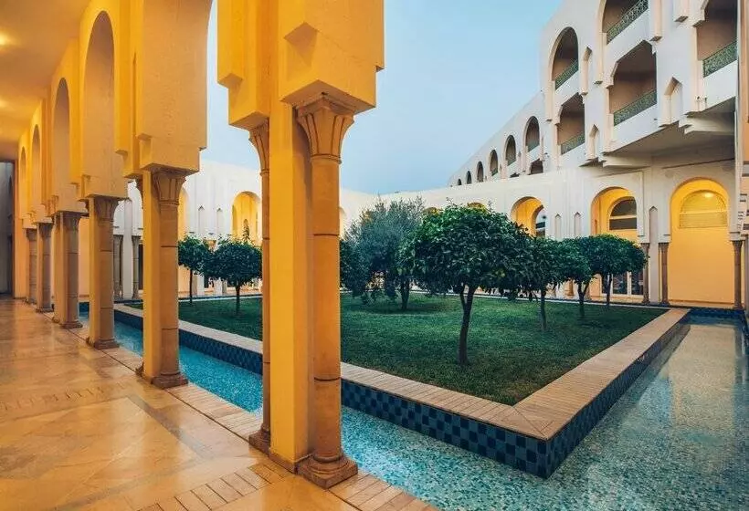 Отель Iberostar Waves Averroes