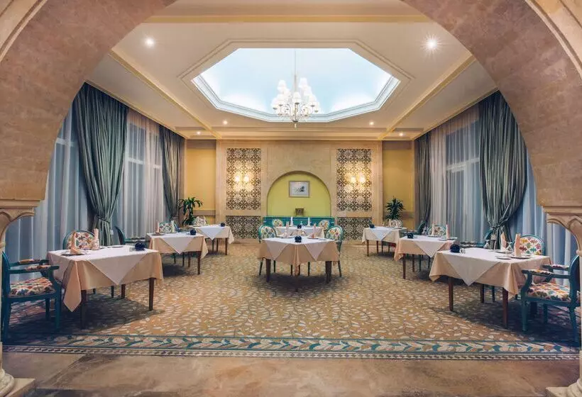 Отель Iberostar Waves Averroes