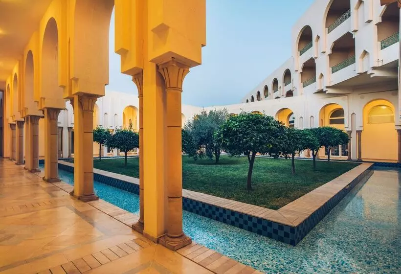 Отель Iberostar Waves Averroes