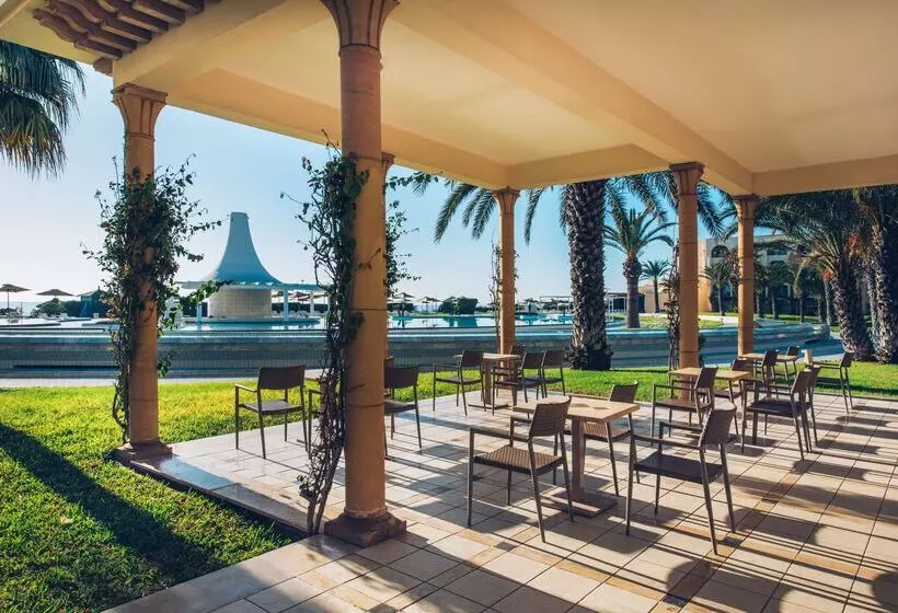 Отель Iberostar Waves Averroes