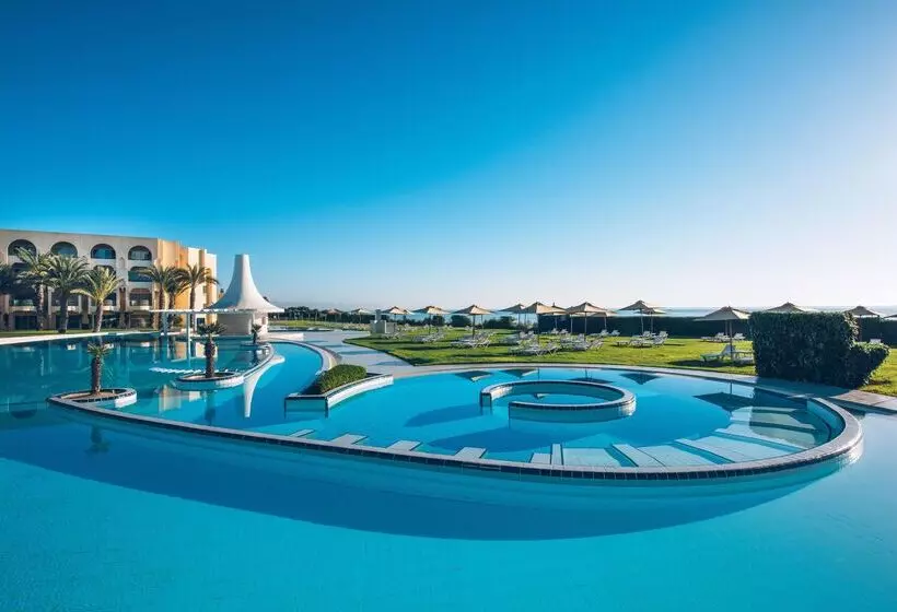 Отель Iberostar Waves Averroes