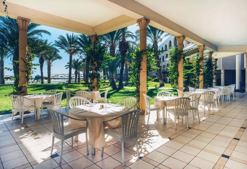 Отель Iberostar Waves Averroes