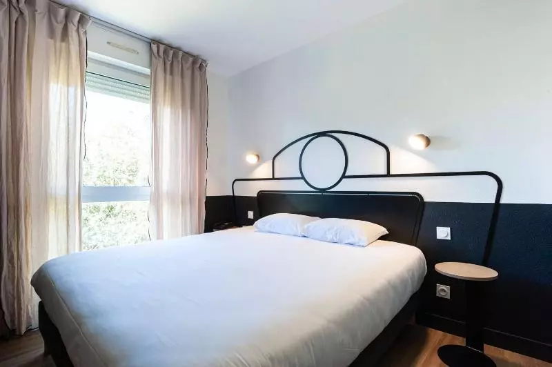 Отель Kyriad Nuits Saint Georges