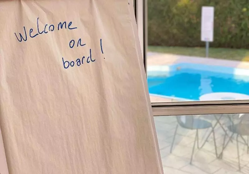 Отель Kyriad Nuits Saint Georges