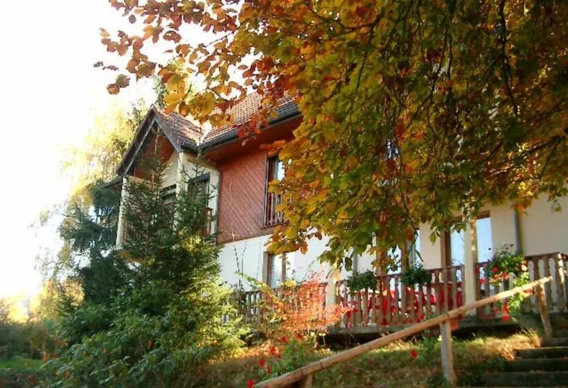 Le Chalet Hotel Restaurant