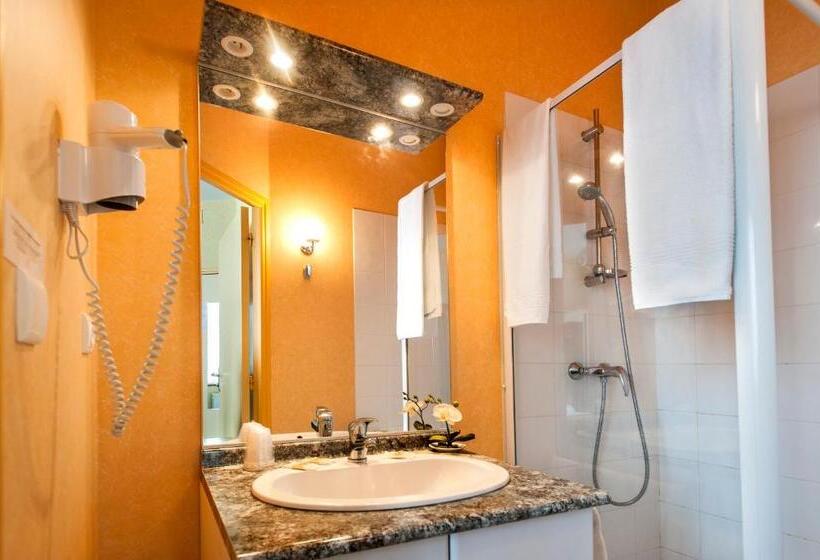 Отель Le Relais De L'aubrac