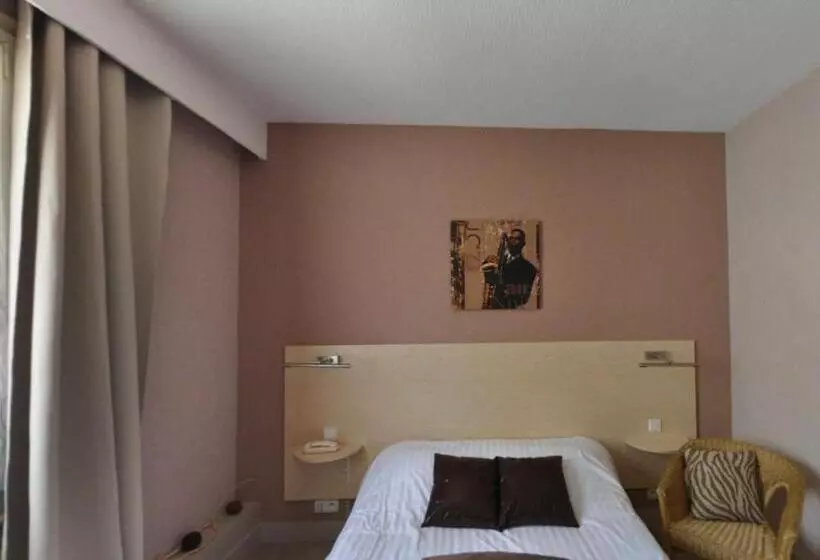 فندق Logis Hôtel Restaurant La Croix Couverte