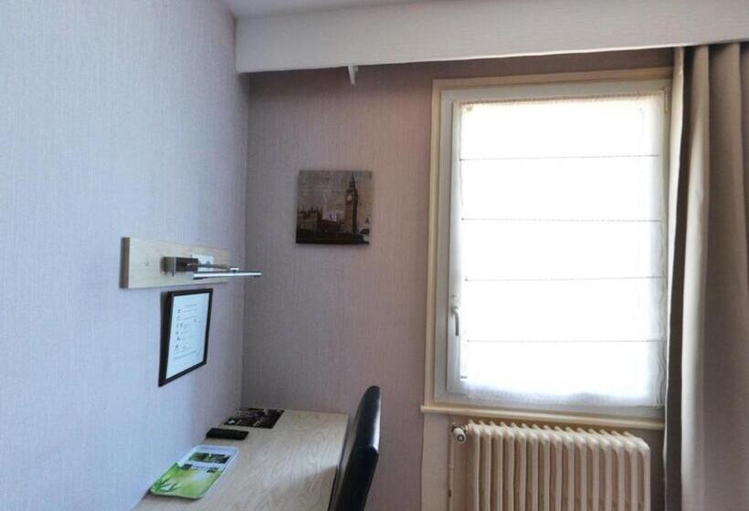 هتل Logis Hôtel Restaurant La Croix Couverte