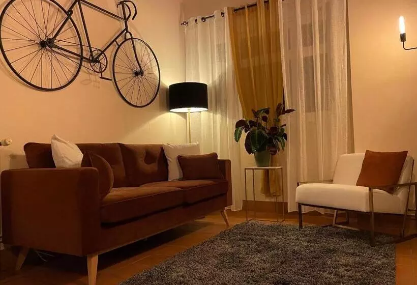 فندق Logis Hôtel Le Saint Florent