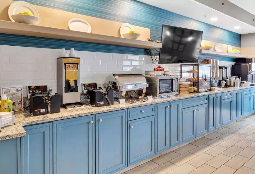 هتل Country Inn & Suites By Radisson Rehoboth Beach   Dewey