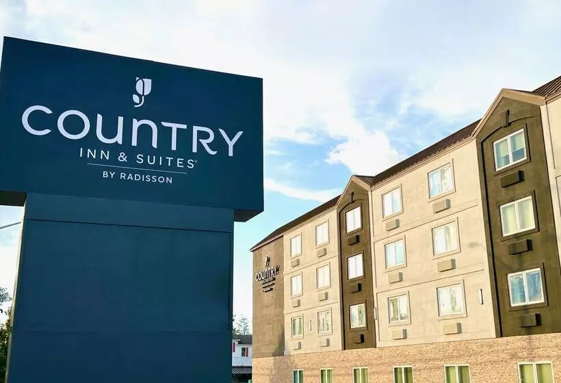 هتل Country Inn & Suites By Radisson Rehoboth Beach   Dewey