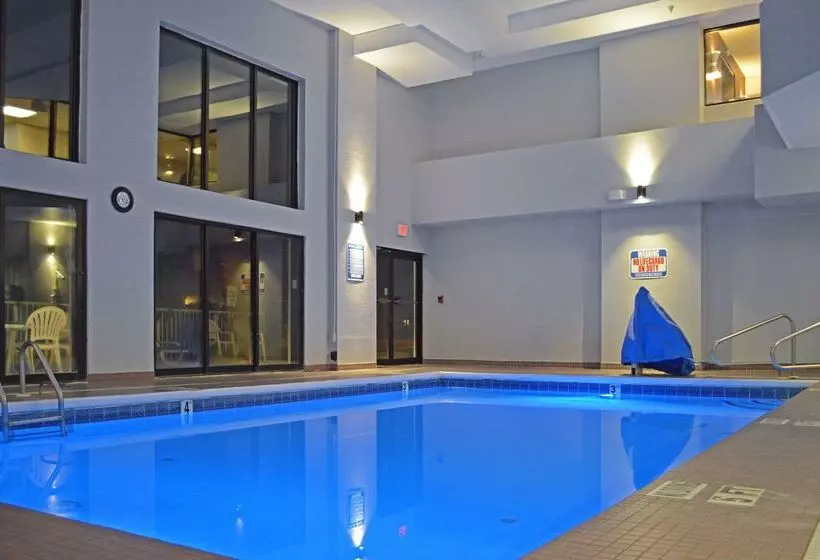 هتل Country Inn & Suites By Radisson Rehoboth Beach   Dewey