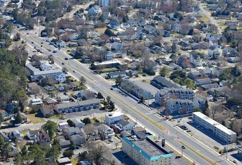 هتل Country Inn & Suites By Radisson Rehoboth Beach   Dewey