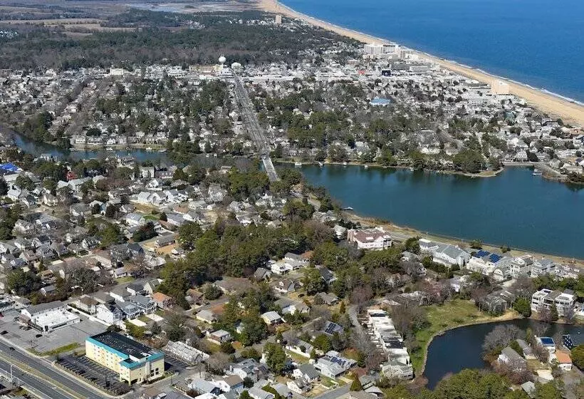 هتل Country Inn & Suites By Radisson Rehoboth Beach   Dewey