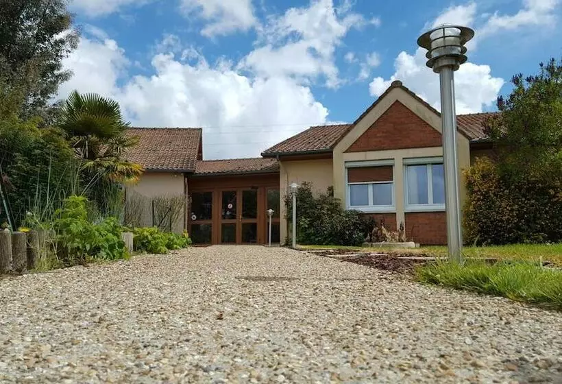 Отель Logis Hôtel Restaurant L Unique